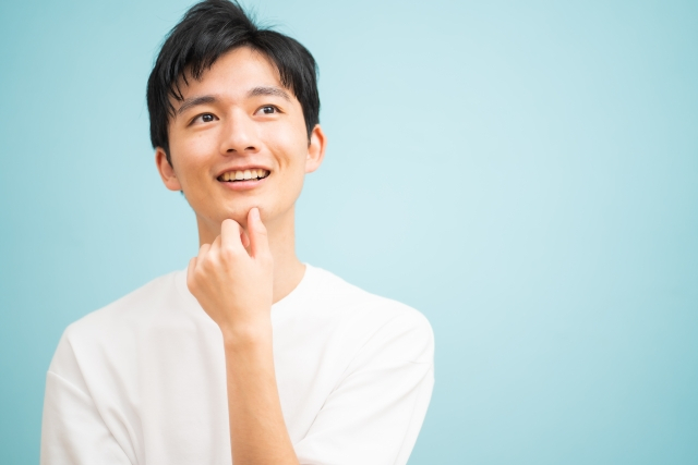 考えている男性